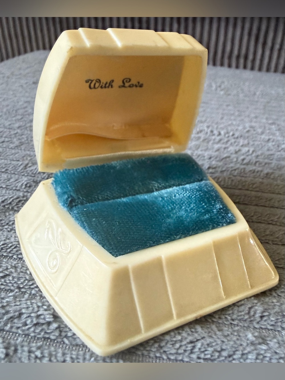 Vintage Art Deco Plastic With Love Cream and Teal Jewelry Ring Box Shell